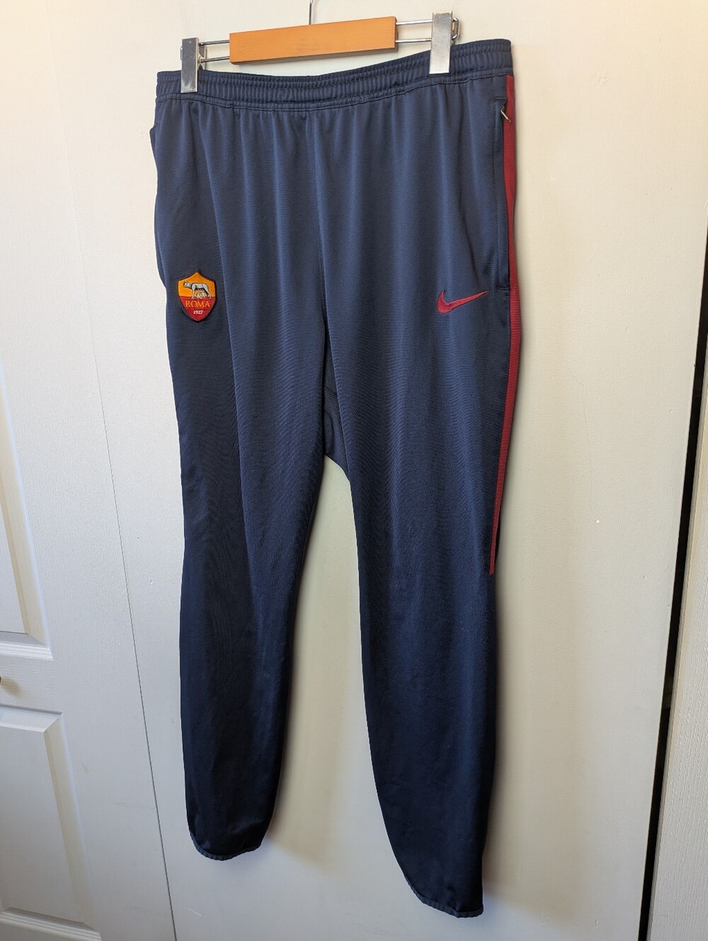 NIKE Men Sweatpants Joggers Size XL Navy Blue Burgundy Stripe Zipped Pockets